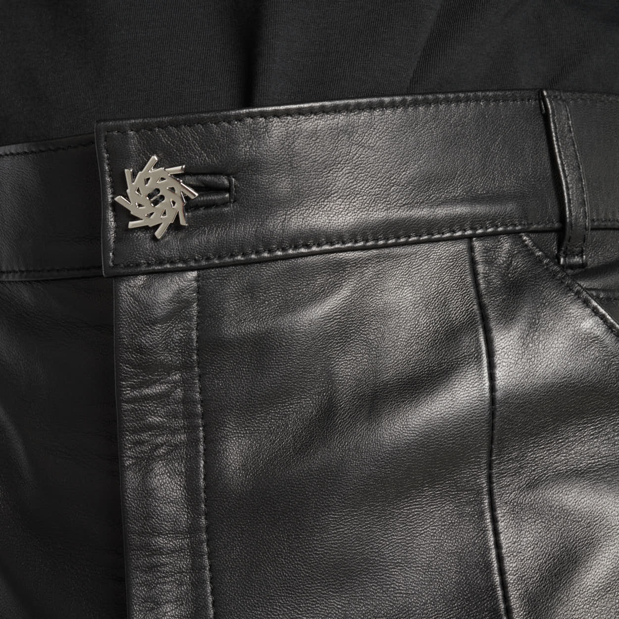 Pantalón de Cuero