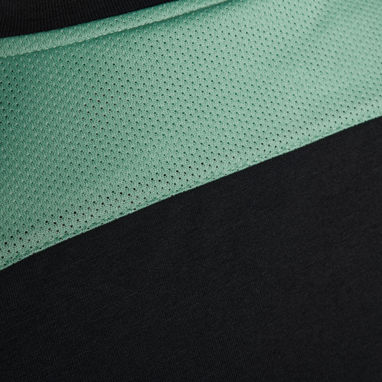 Twist Long Sleeve