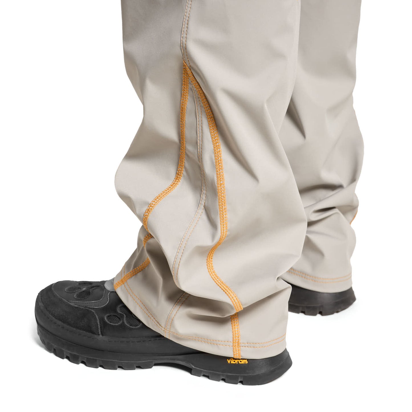 Pantalón Gris Overlocked